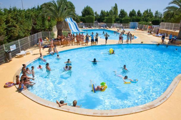 Mobilhome Au Camping Les Salins De La Gardiole Ex Camping Europe Vic-la-Gardiole Zewnętrze zdjęcie