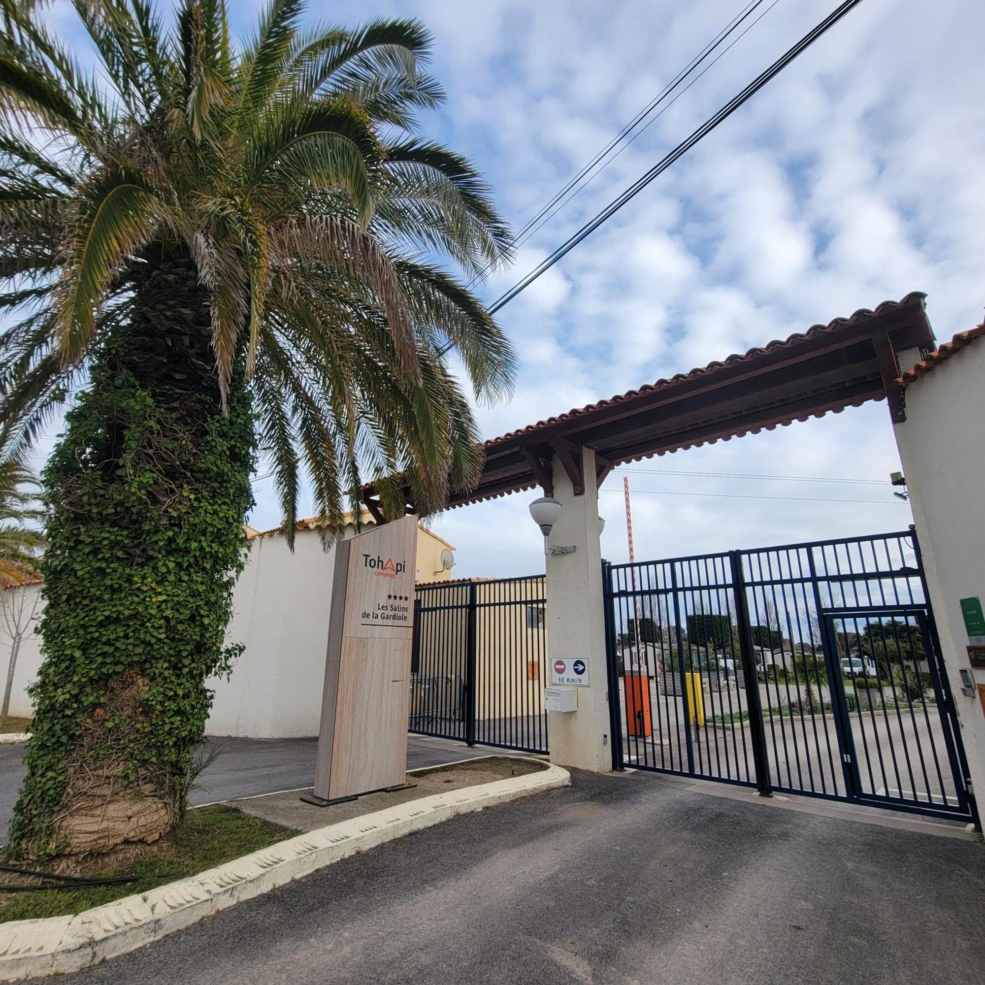 Mobilhome Au Camping Les Salins De La Gardiole Ex Camping Europe Vic-la-Gardiole Zewnętrze zdjęcie